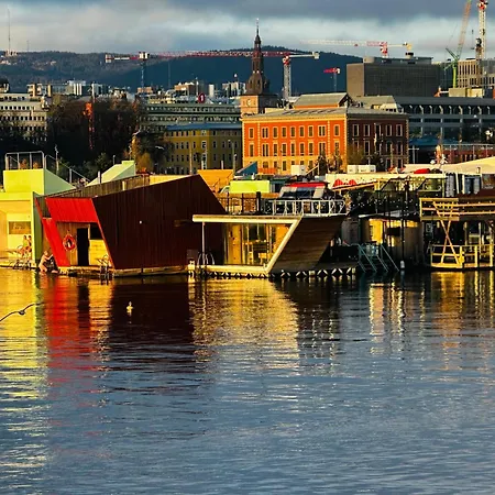 Premier Location By S, Bus Terminal & Markets アパート