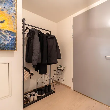 Premier Location By S, Bus Terminal & Markets *