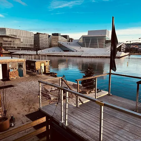 Premier Location By S, Bus Terminal & Markets Apartment